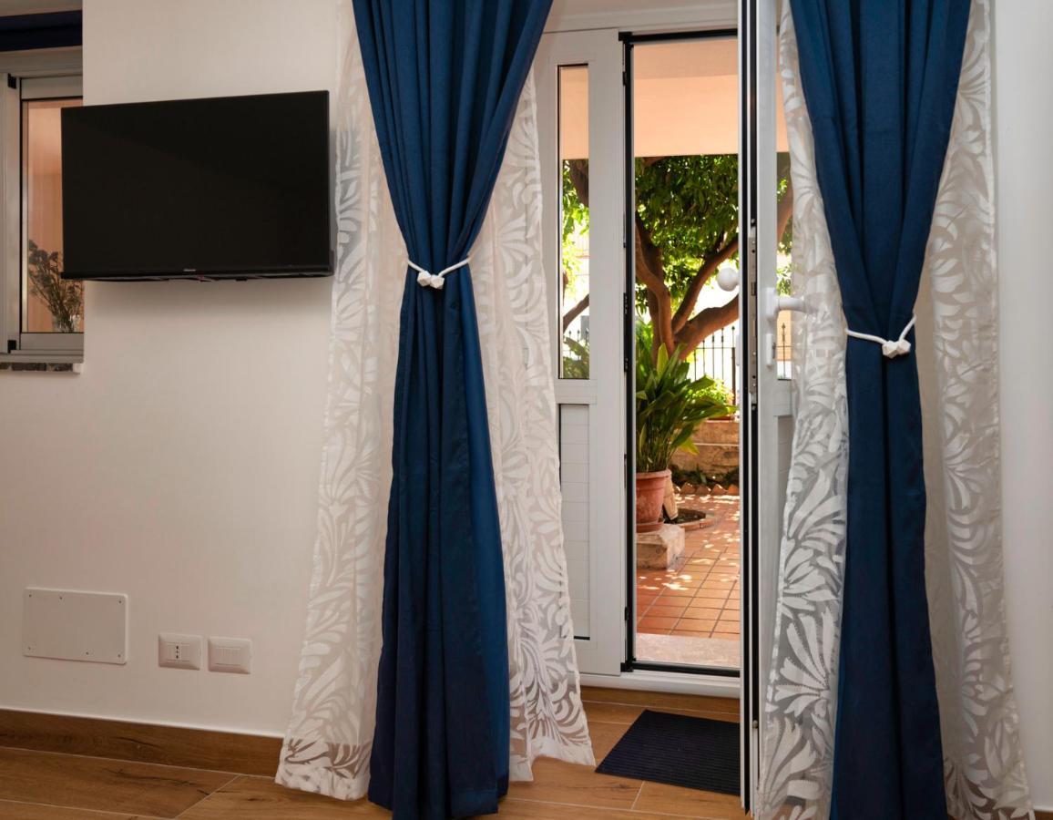 Diomira Apartment Taormina Bagian luar foto